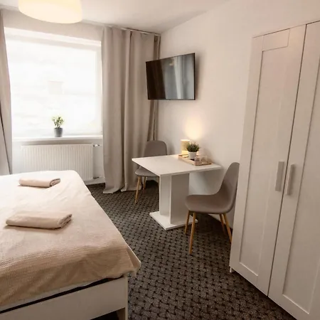 Centre - 3 With Shared Bathroom Pensjonat 3*