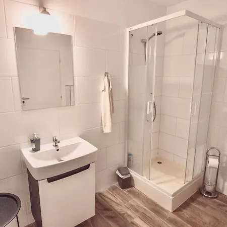 Konukevi Centre - 3 With Shared Bathroom